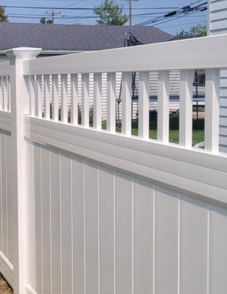 Ruco Lyndley Spindle Top Privacy Fence in White for fence contractor wholesale